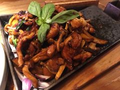 三杯蘑菇鸡-中8楼风尚云南菜(颐堤港店)