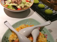 深海金枪鱼沙拉-千纸鹤嫩汁烤肉(学府店)