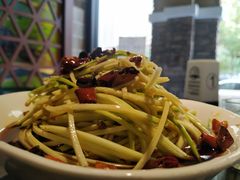 -壹号院音乐餐厅•烤全羊•新疆菜(浐灞店)