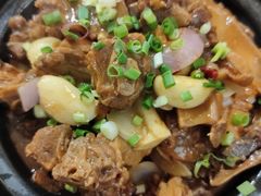 -梓檚中餐厅湖北菜小龙虾武昌鱼排骨藕汤(黄鹤楼店)