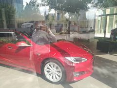 -TESLA 特斯拉(上海太古汇体验店)