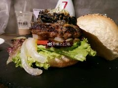 -HIGH FIVE哈福手工汉堡(桂林路店)