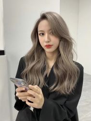 -变画·发型STUDIO