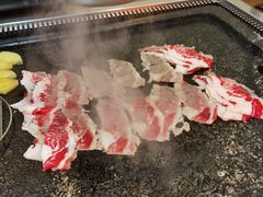 精品牛五花-韩阳王石板烤肉