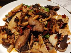 -十三式重庆江湖菜(金茂览秀城店)