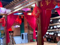 -老滇山寨•云南特色菜•地方菜•民族风情歌舞表演(金碧店)