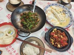 -堂瓦里·33年传统赣菜(第一街区店)