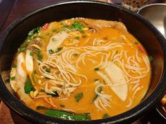 -银米·云南传统过桥米线(双廊黑金冠店)