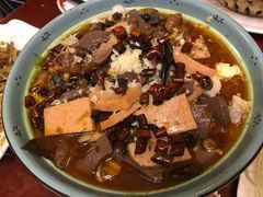 -金牌餐厅·天津菜·八珍豆腐·老爆三(瓷房子店)