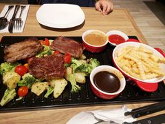 -必胜客(新中纬店)