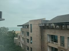 -皇马海口湾海景酒店(万绿园秀英港店)