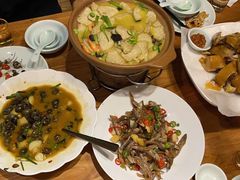 -头上红煨盐鸡·非遗院子餐厅