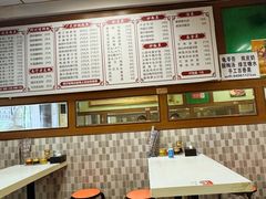 -龙香记桂林米粉(东扬威街11号楼店)