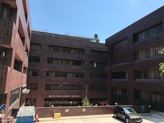 -香港大学