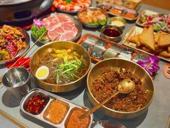 -围炉肉舍•炭烤活鳗•丹东海鲜烤肉(步行街店)