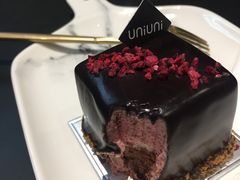 -UNI UNI(环亚凯瑟琳店)