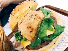 鹅肝汉堡-Future&Kitchen