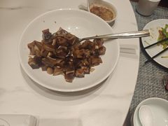 -小渔莊•地道胶东菜(旅游路万象省博物馆店)
