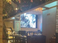 -壹号院音乐餐厅•烤全羊•新疆菜(浐灞店)
