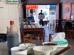 -正宗杨记普洱酸醋米线(总店)