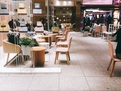 大堂-奈雪的茶(湖滨银泰in77C区PRO店)