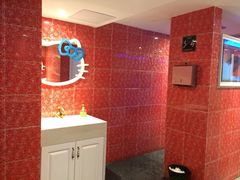 -唯爱KTV聚会餐厅(仙林东城汇店)