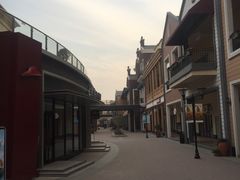 -王府井奥莱临潼小镇(临潼店)