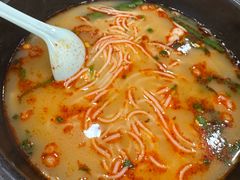 -花馬肆.云南过桥米线(汉神购物广场现场熬汤店)