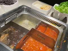 -海底捞火锅鲜切牛肉主题店(长寿路店)
