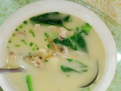-鹏城人家海鲜酒家·23年老字号(较场尾店)