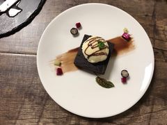 -HIGH FIVE哈福手工汉堡(桂林路店)