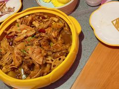 -多嘴超级肉蟹煲(欧亚卖场店)