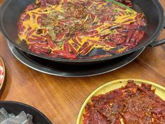 -扎起市井老火锅(乐山总店)