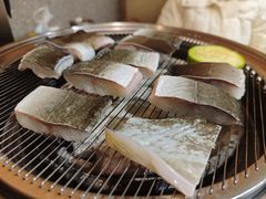 -围炉肉舍丹东海鲜烤肉·烤活鳗(步行街店)