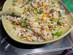 牛肉炒饭-胡须佬鸡煲四季火锅(海雅缤纷城店)