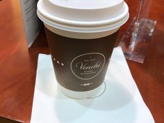 -VENCHI 闻绮(上海佛罗伦萨小镇店)