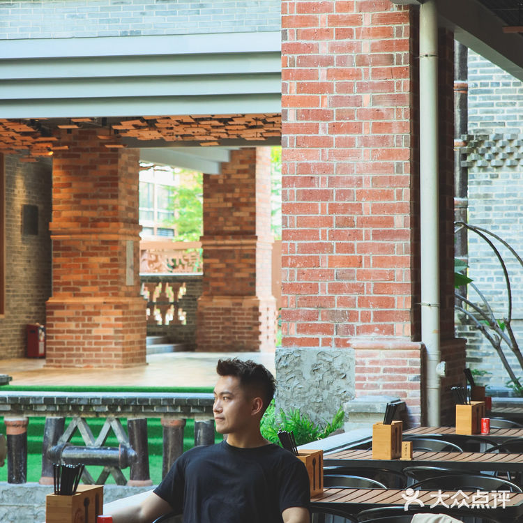 除了开平碉楼，这座百年侨乡背后的动人故事[爱心]