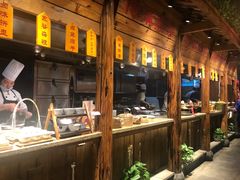 -野山舂·贵州现舂酸汤火锅(鸿通城店)