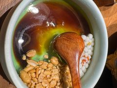 -吃饭皇帝大土家民族菜(荟聚店)