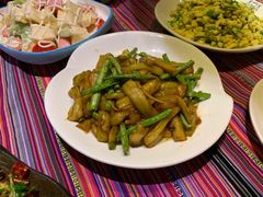 -香巴拉云南餐厅(华莱坞店)