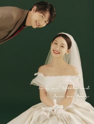 -易摄影婚纱摄影工作室