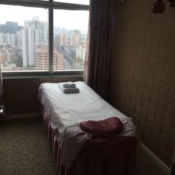 -伊姿衫日瘦 ·科技瘦身 ·纤体美妍