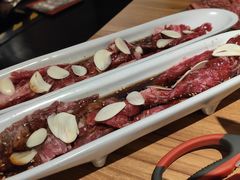 -炼火烤肉店