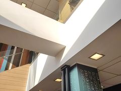 -麦当劳(乳山路店)