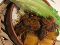 喜势萝卜牛腩丝苗荷叶饭-喜势点·糖沙翁手工茶点·本地人茶居(永庆坊店)