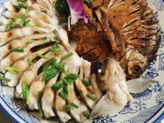 -梓檚中餐厅湖北菜小龙虾武昌鱼排骨藕汤(黄鹤楼店)