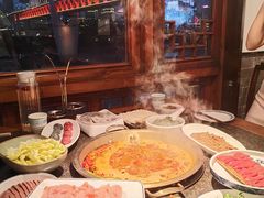 -小天鹅火锅·一线江景洪鼎旗舰店(洪崖洞店)