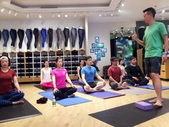 店内环境-lululemon(上海浦东IFC店)