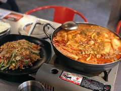 部队锅-MI WU FACTORY米屋美食工厂餐厅(绿地店)