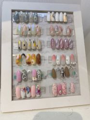 -花岐款式专研健康美甲沙龙